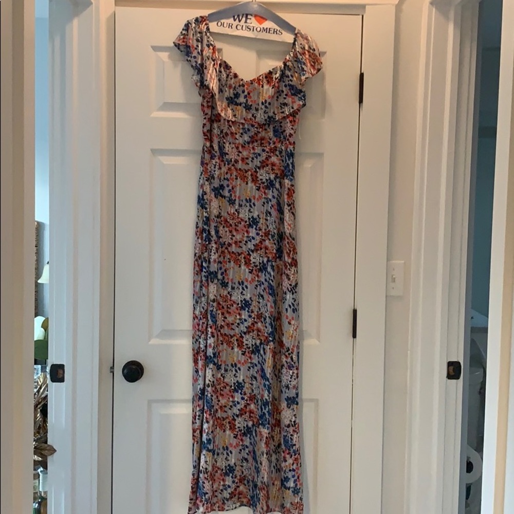 Off the shoulder beautiful gown